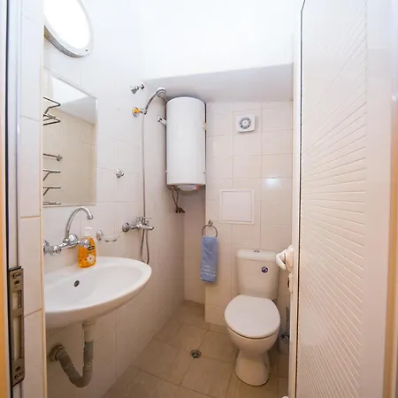 Aleks Center Apartment *