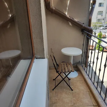 Aleks Center Apartamento